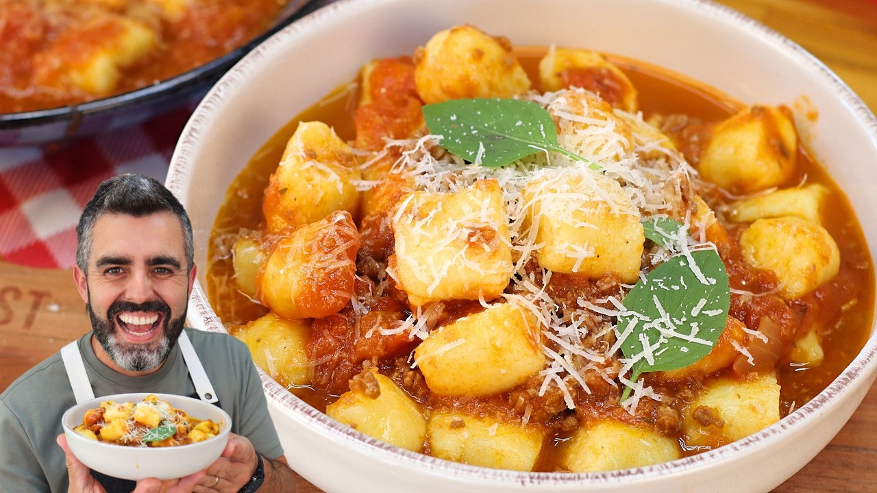 Prato de nhoque de batata com queijo parmesão