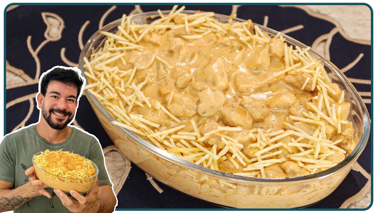 Strogonoff de frango cremoso em prato branco