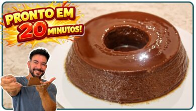 Pudim tradicional de chocolate em forma