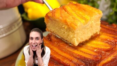 Bolo de banana caramelado em fatias